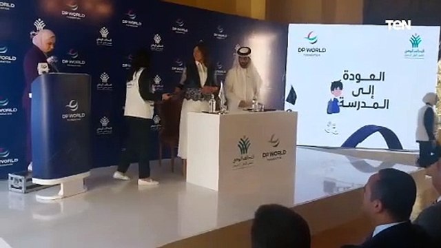 لحظة توقيع اتفاق تعاون بين التحالف الوطني للعمل الأهلي ومؤسسة موانئ دبي العالمية