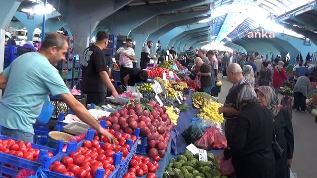 Edirneli pazarcı isyan etti: “Fiyatları soran, almadan gidiyor“