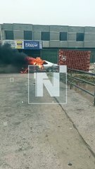 Scz: Vehículo ardió en llamas en la Virgen de Luján