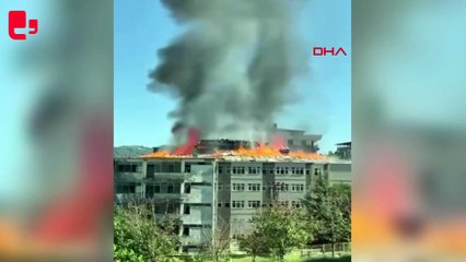 Boşaltılan rehabilitasyon merkezinin çatısı yandı