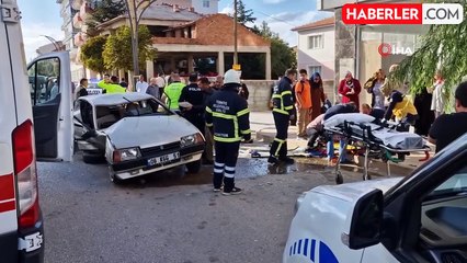 Kaldırıma Çarpan Otomobil Takla Attı: 2 Yaralı