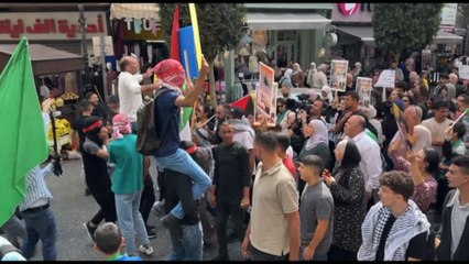 Centinaia di manifestanti a Ramallah a sostegno di Gaza e del Libano