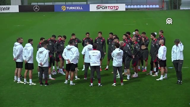 A Milli Futbol Takımı, Karadağ maçının hazırlıklarına başladı
