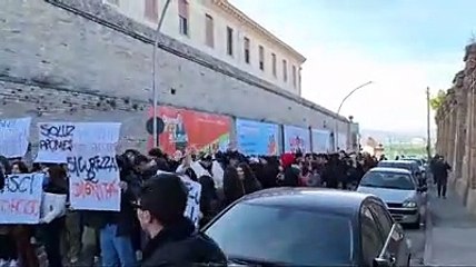 Chieti, Liceo scientifico in sciopero, parte il corteo