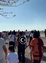 Ce pilote de F16 évite le pire au dernier moment...