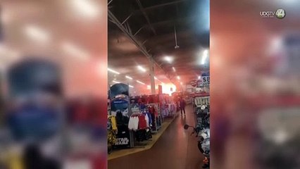 Indagan si hay relación en incendios de tiendas de autoservicio
