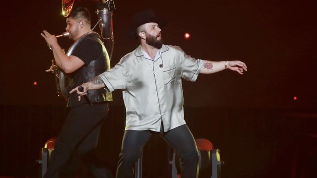 Carin León momentos antes de subir al escenario