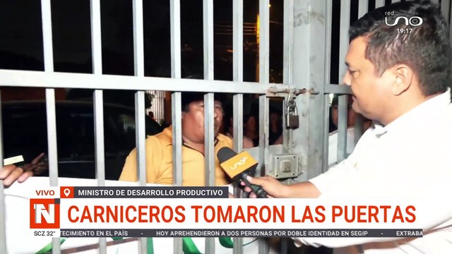 Carniceros protestan en la reunión entre Ministros y productores piden frenar las exportaciones de carne