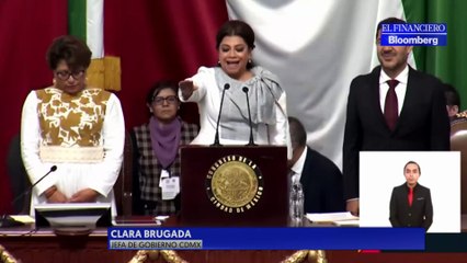 Sheinbaum y Brugada levantan las manos como muestra de unidad