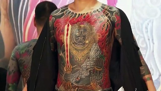 NO COMMENT: Caligrafía china y retratos de mascotas, tendencias en la feria del tatuaje de Hong Kong