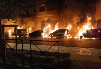 Cavaillon : quatre véhicules de police incendiés devant le commissariat