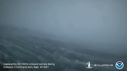 Ocean drone captures video from inside hurricane for first time(360P)