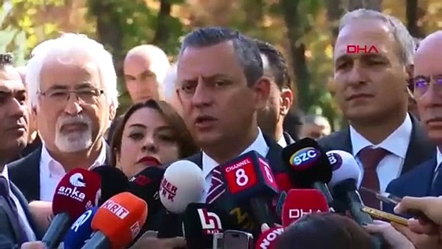 Özel'den 'ayakta karşılama' eleştirilerine: Bedeli ben ödeyeceğim