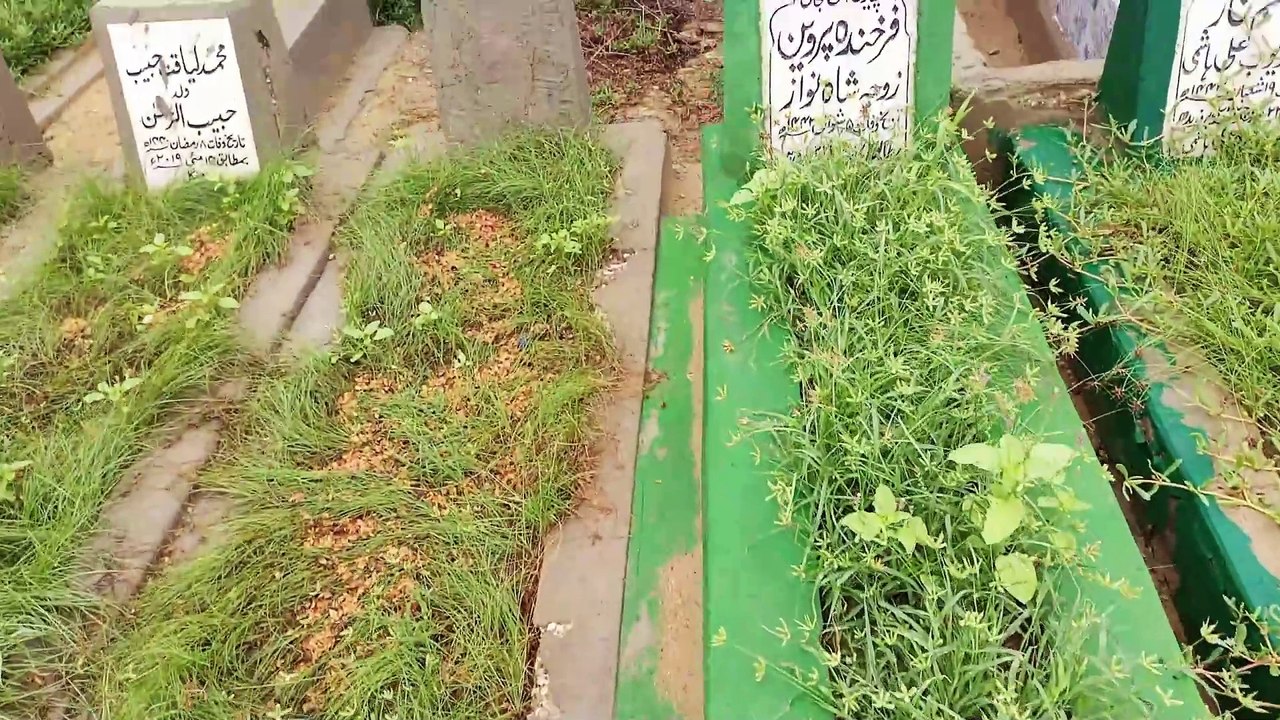 Qabrustan Mein Asa Na Karein #news #awareness #grave #qabar #dont #people #public #karachi #pakistan #islamicstatus #islamic #islamicquotes #islamic #whatsappstatus #islamicstatus #islam #quran #allah #name #muhammad