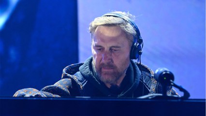 GALA VIDEO - David Guetta en famille et entre garçons : on fond devant ce cliché qui rassemble 3 générations !