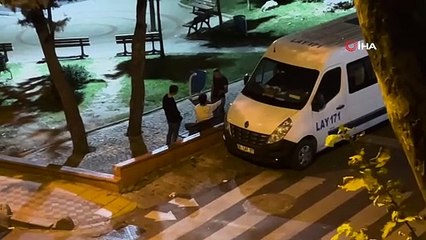 Annesine El Kaldırdı: Amcası ve Babası Sokak Ortasında Darp Etti
