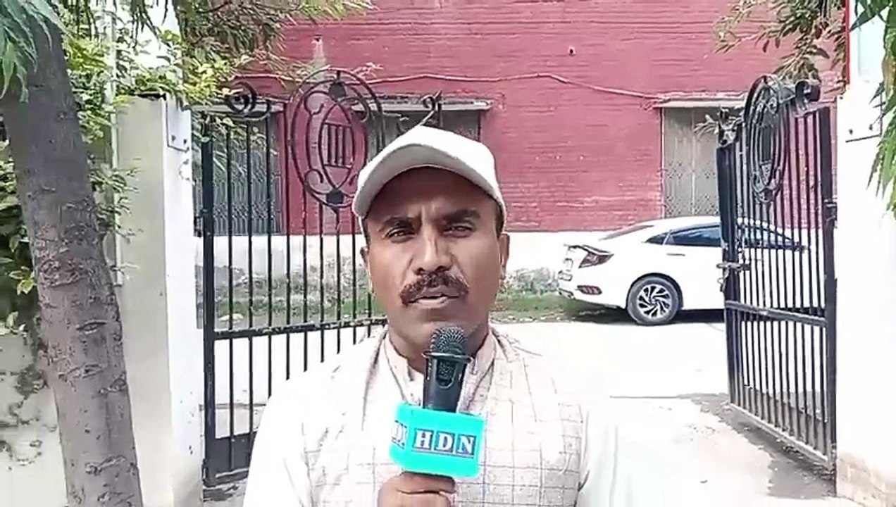سرکاری سکولوں کی نجکاری کے خلاف اساتذہ کا احتجا...