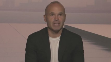 Iniesta confirma que se sacará el curso de entrenador y que le gustaría volver al Barça