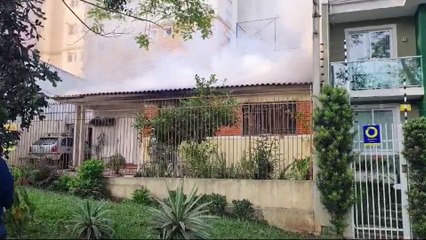 Quarto é destruído por incêndio em Curitiba após jovem supostamente acender vela para Israel