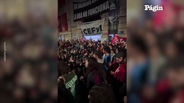 La Facultad de Filosofía y Letras (UBA) aprueba en asamblea la toma hasta pasada la movilización contra el veto de Milei al Financiamiento Universitario