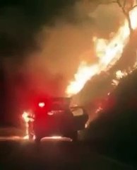 Viatura de polícia pega fogo com suspeito e vitima a caminho da delegacia; veja vídeo