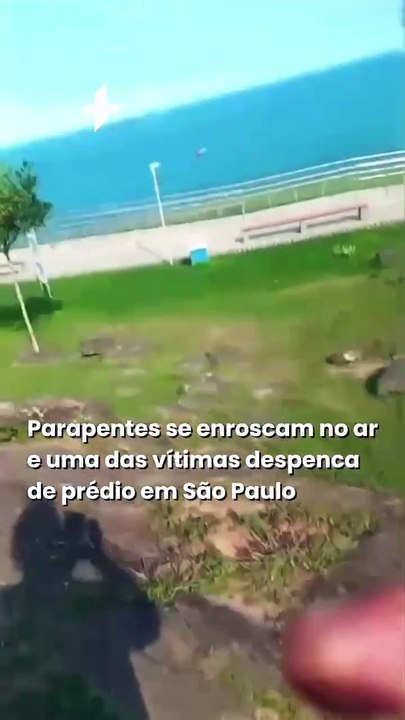 Parapentes se enroscam no ar e uma das vítimas despenca de prédio