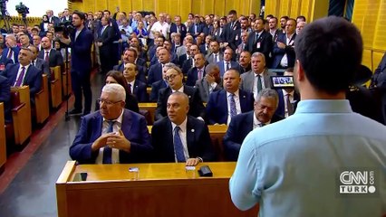 SON DAKİKA | DEM Partililer ile selamlaşma... Bahçeli: Uzattığım el milli birlik mesajıdır