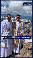 Ils célèbrent la messe au sommet des montagnes pour être au plus près de la Création
