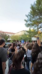 Descargar video: Üniversitelilerin ‘kadın cinayetleri’ protestoları sürüyor: ‘Öfkeni diri, başını dik, kız kardeşinin elini sıkı tut’