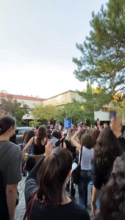 Üniversitelilerin ‘kadın cinayetleri’ protestoları sürüyor: ‘Öfkeni diri, başını dik, kız kardeşinin elini sıkı tut’