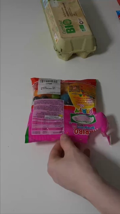 Une autre façon d’ouvrir les sachets de bonbons 