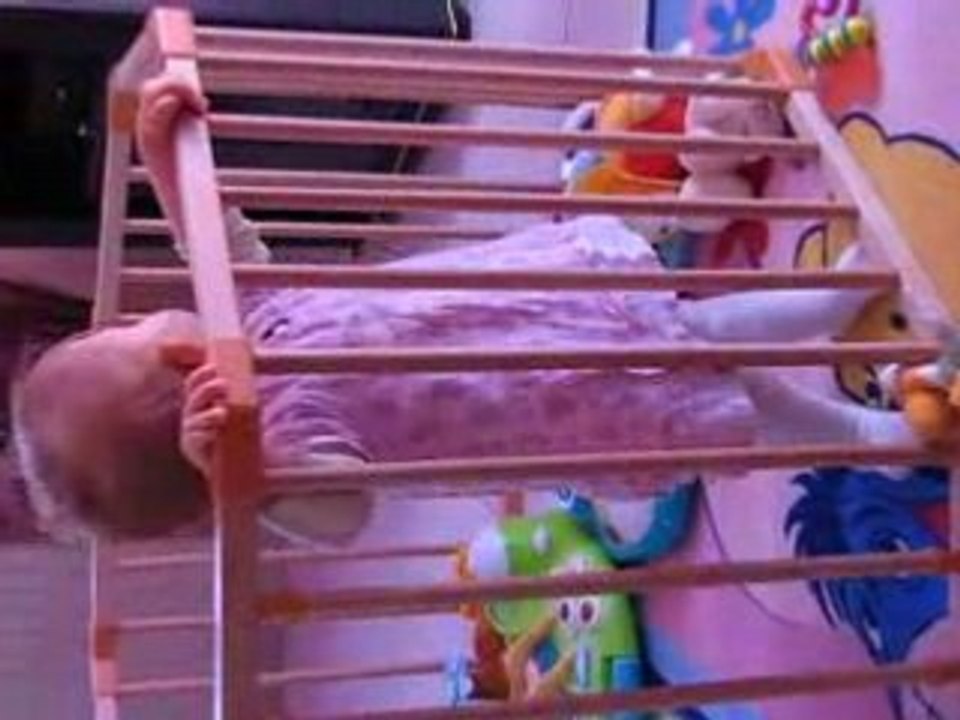 Johanna debout dans son parc le 22/04/08 !!