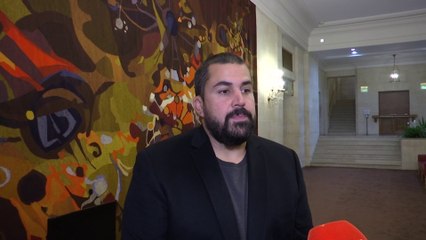 Handicap : le comédien Artus invité au Sénat pour son film "Un p’tit truc en plus"