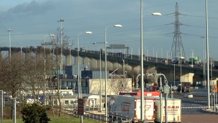 Congestion chaos in Dartford as £9bn crossing decision delayed