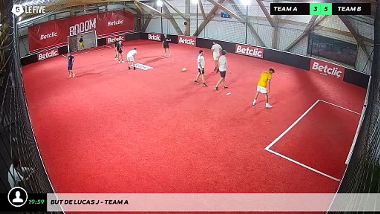 But de Lucas J - Team A