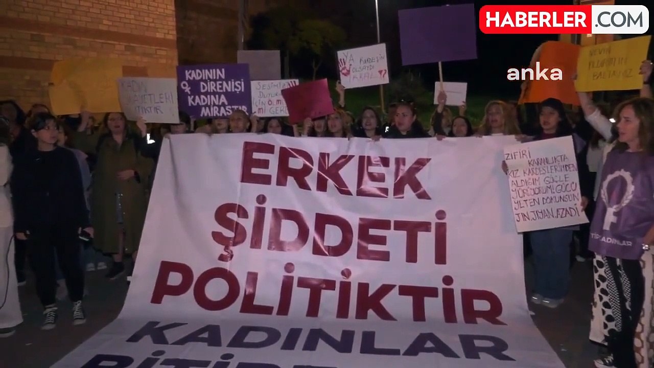 Tip'li Kadınlardan Edirnekapı'daki Surlar Önünde Eylem: "Cinayetlerin Faili Akp-Mhp İttifakıdır"