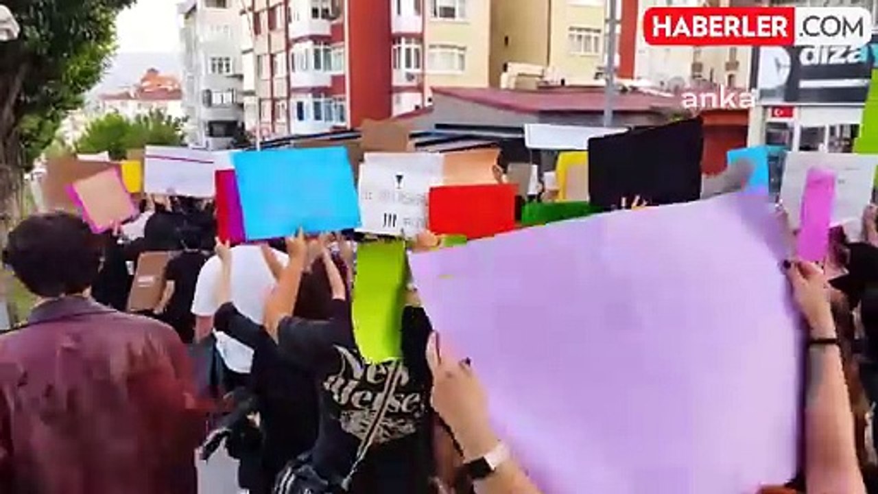 Karabük Üniversitesi Öğrencilerinden Kadına Şiddete Tepki Yürüyüşü