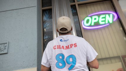 Los residentes de Florida que deciden no evacuar