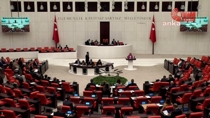 CHP Tekirdağ Milletvekili Nurten Yontar, meme kanserinde erken teşhise dikkati çekmek için peruğunu çıkardı