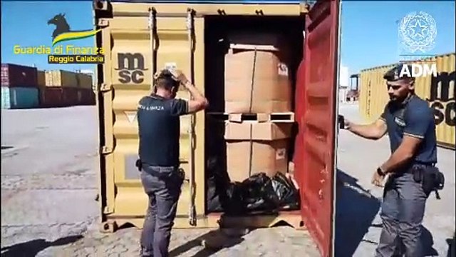 Sequestrati 280 chili di cocaina purissima nel porto di Gioia Tauro: valore 40mln di euro