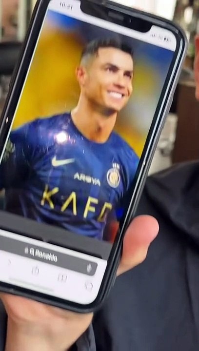 „Gib mir den CR 7“  #barber #friseur #cr7 #ronaldo #skinfade #midfade #naturalhair #haircut #fade #