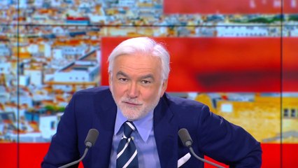 L'édito de Pascal Praud : «Voile à l'école : 35 ans de conflit»