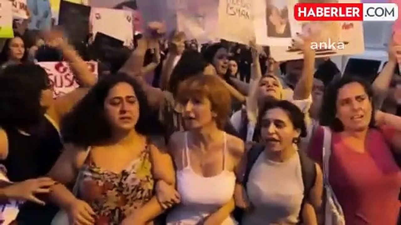 Mersin Üniversitesi Öğrencilerinden Kadın Cinayetlerine Protesto
