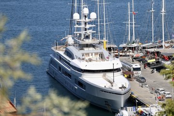 Lüks yat "Cloudbreak" Fethiye Limanı'na yanaştı!