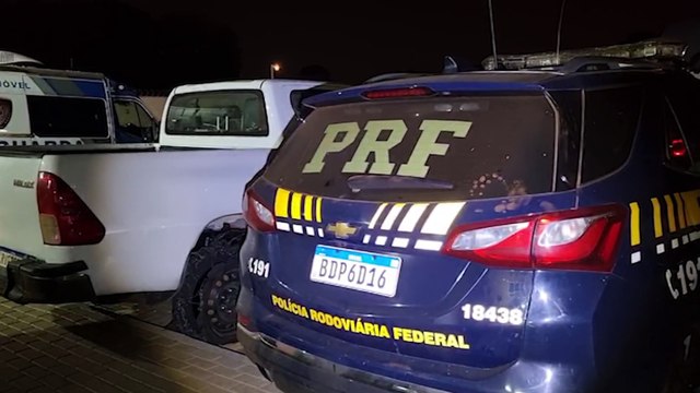 PRF apreende Hilux carregada de maconha em Lindoeste