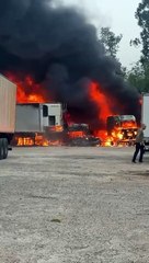 Incêndio atinge vários veículos em pátio de empresa na PR-323, em Umuarama