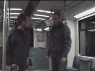 agression qui tourne au ridicule dans le metro