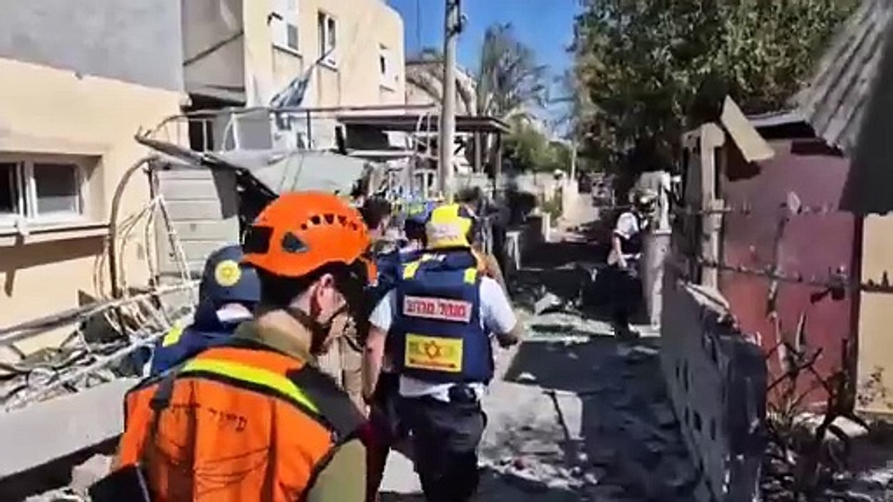 Israel afirma que ha matado a otro líder de Hizbulá y manda más soldados al Líbano