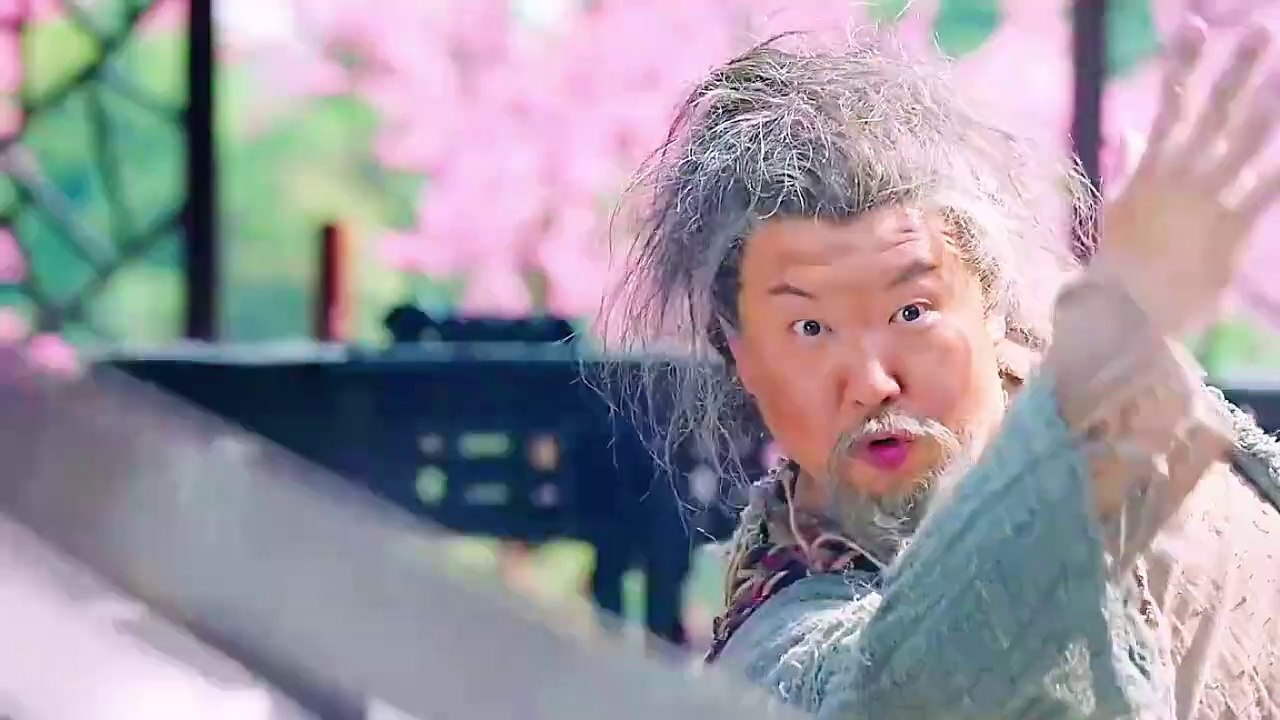 The Legend of the Condor Heroes EP23: Zhou Botong fights Ouyang Feng