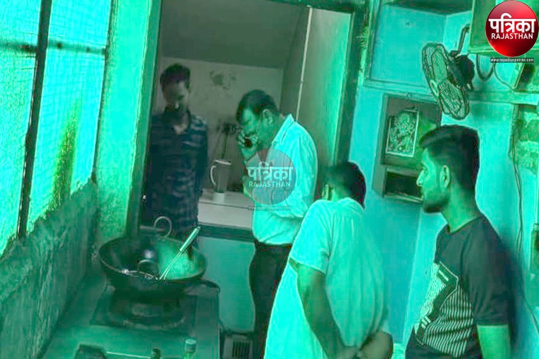Watch Video : रेस्टोरेंट में भोजन करने पर रहें...